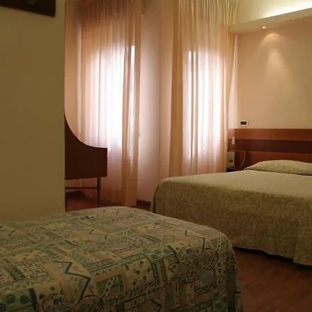 Sirena Hotell 3*